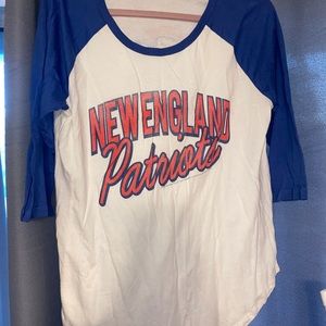 Women’s Patriots shirt.